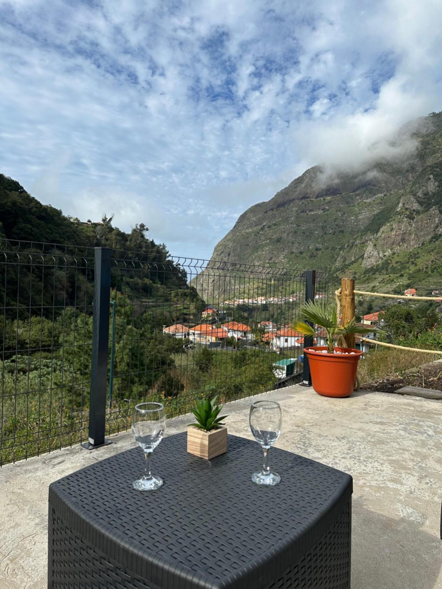 The Green Valley House Sao Vicente  Exterior photo